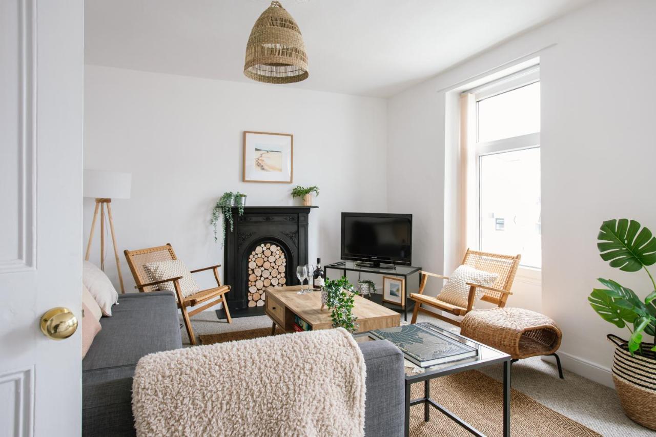 Cosy Period Cottage 2Min Walk To The Beach 波特拉什 外观 照片